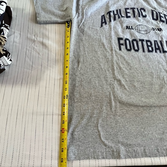 NWOT Football shirt Size XL - Picture 2 of 6